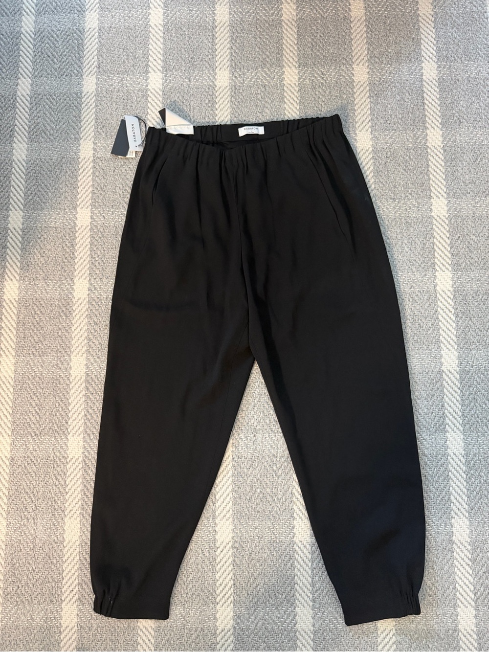 Aritzia Black Tapered Elastic-Waist Pants
